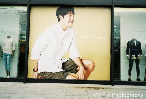 仁寺洞、佐丹奴、金宇彬