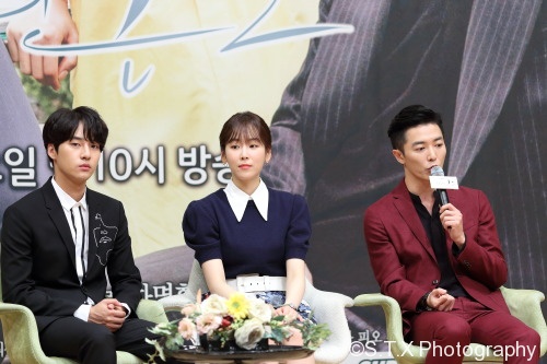 杨世钟、徐玄振、金材昱