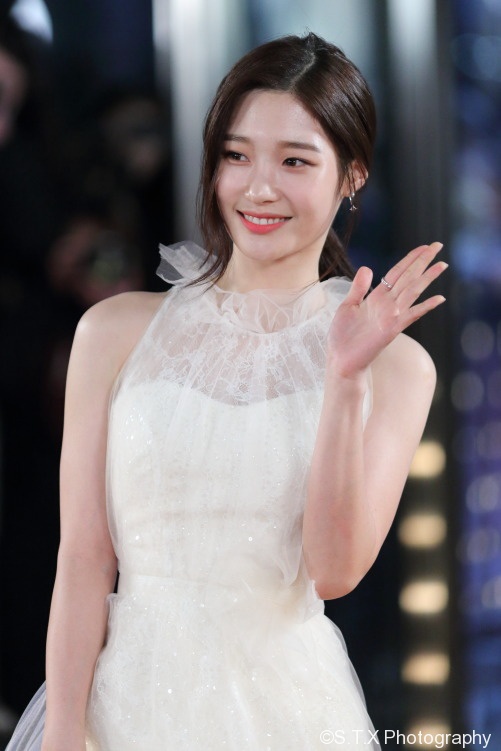 DIA、郑彩娟、郑彩妍、郑采妍